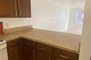 910 SE 14th Terrace, Cape Coral, FL 33990 - Photo 5