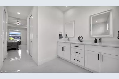 2257 SW 2nd Ter, Cape Coral, FL 33991 - Photo 37