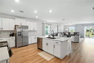 17765 Paradiso Wy, North Fort Myers, FL 33917 - Photo 13