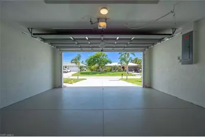 619 SW 26th Ter, Cape Coral, FL 33914 - Photo 35