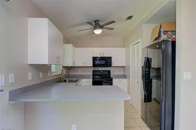 2114 NE 22nd Pl, Cape Coral, FL 33909 - Photo 9