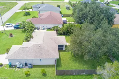 2114 NE 22nd Pl, Cape Coral, FL 33909 - Photo 25