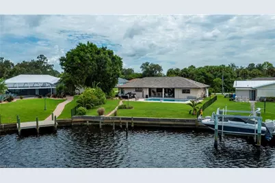 18537 Klingler Cir, Port Charlotte, FL 33948 - Photo 9