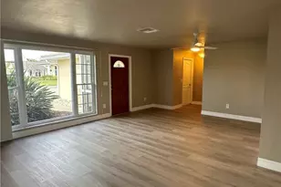 3913 SE 20th Pl, Cape Coral, FL 33904 - Photo 5