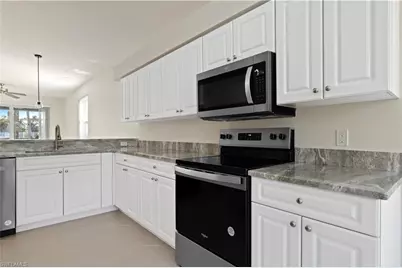 16685 Lake Circle Dr #1020, Fort Myers, FL 33908 - Photo 5