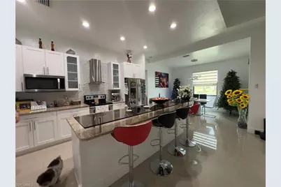 943 SW 15th Pl, Cape Coral, FL 33991 - Photo 11