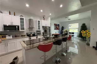 943 SW 15th Pl, Cape Coral, FL 33991 - Photo 11