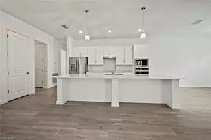 11017 Hanging Vine Dr, Fort Myers, FL 33913 - Photo 9