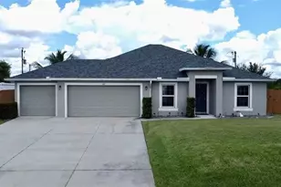 1511 NE 13th St, Cape Coral, FL 33909 - Photo 5
