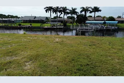 1142 SE 36th St, Cape Coral, FL 33904 - Photo 9