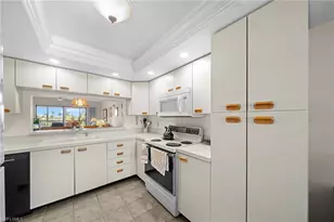 12621 Kelly Sands Way, Fort Myers, FL 33908 - Photo 9