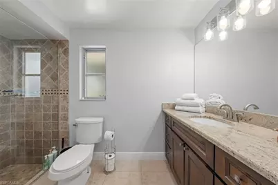 12150 McGregor Blvd, Fort Myers, FL 33919 - Photo 27
