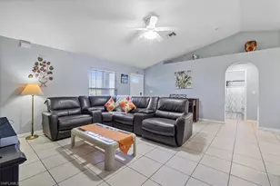 1405 SW 9th Ave, Cape Coral, FL 33991 - Photo 5