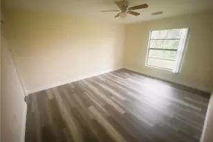 2247-2249 Violet Dr, Fort Myers, FL 33905 - Photo 9