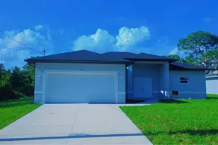 927 Bolivia Dr, Lehigh Acres, FL 33974 - Photo 3