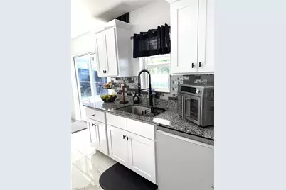 814 Santa Barbara Blvd, Cape Coral, FL 33991 - Photo 13