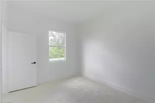 940 Lakeside Dr, Lehigh Acres, FL 33974 - Photo 11