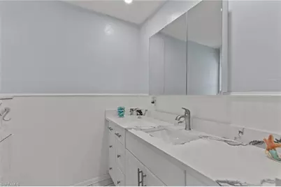 2705 SE 18th Pl, Cape Coral, FL 33904 - Photo 17