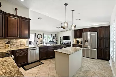 5310 SW 20th Pl, Cape Coral, FL 33914 - Photo 7