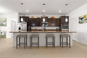 107 SW 39th St, Cape Coral, FL 33914 - Photo 11