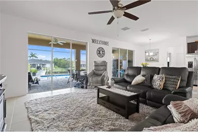 107 SW 39th St, Cape Coral, FL 33914 - Photo 5