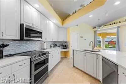 1110 SE 23rd St, Cape Coral, FL 33990 - Photo 7