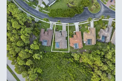 1059 Briarwood Blvd, Naples, FL 34104 - Photo 37