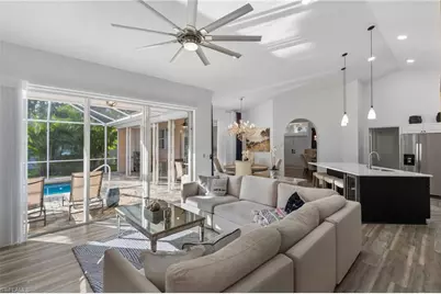 1059 Briarwood Blvd, Naples, FL 34104 - Photo 15