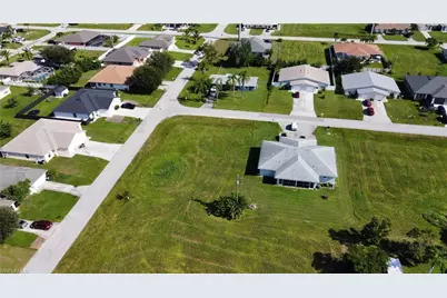 602 SE 9th St, Cape Coral, FL 33990 - Photo 3