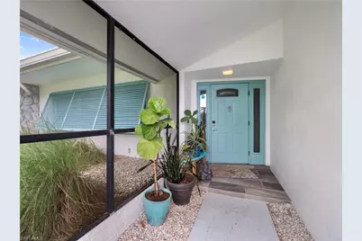 419 Pinecrest Ct, Cape Coral, FL 33904 - Photo 7