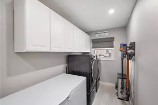 419 Pinecrest Ct, Cape Coral, FL 33904 - Photo 29