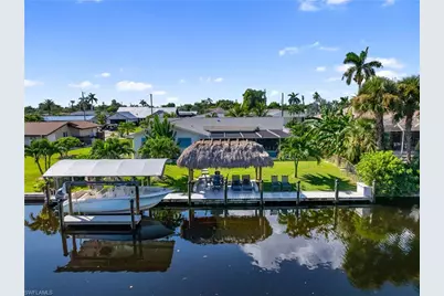 419 Pinecrest Ct, Cape Coral, FL 33904 - Photo 3