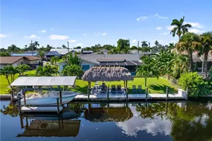 419 Pinecrest Ct, Cape Coral, FL 33904 - Photo 3