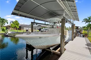 419 Pinecrest Ct, Cape Coral, FL 33904 - Photo 5