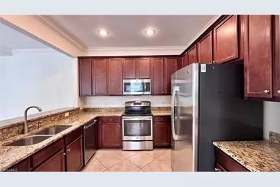 10066 Via Colomba Cir, Fort Myers, FL 33966 - Photo 5