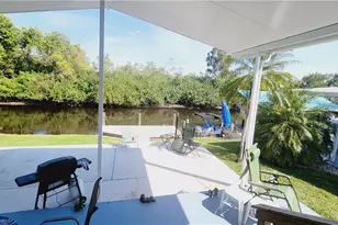 352 Shoreland Dr, Fort Myers, FL 33905 - Photo 3