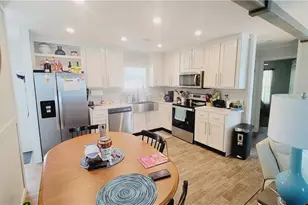 352 Shoreland Dr, Fort Myers, FL 33905 - Photo 9