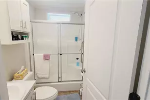 352 Shoreland Dr, Fort Myers, FL 33905 - Photo 17