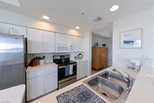 8076 Queen Palm Ln, Fort Myers, FL 33966 - Photo 7