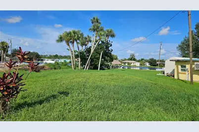 1300 Waite Dr, North Fort Myers, FL 33903 - Photo 3