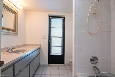 236 SE 20th Ct, Cape Coral, FL 33990 - Photo 23