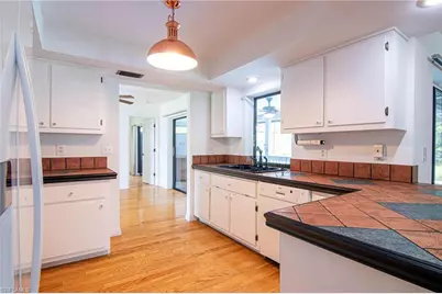 236 SE 20th Ct, Cape Coral, FL 33990 - Photo 9