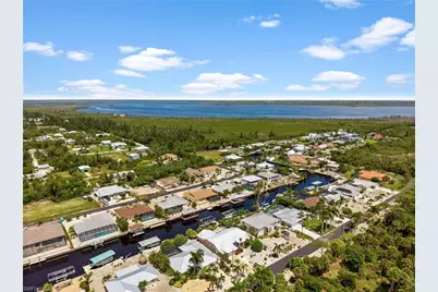 3527 Manatee Dr, Saint James City, FL 33956 - Photo 37