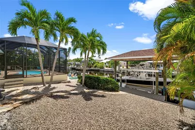 3527 Manatee Dr, Saint James City, FL 33956 - Photo 35