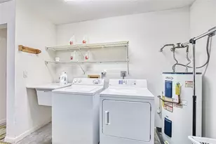 1271 S Brandywine Cir, Fort Myers, FL 33919 - Photo 9