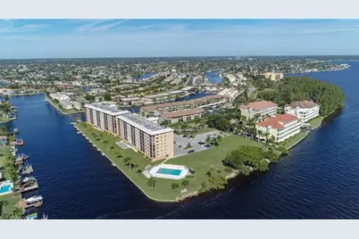 4260 SE 20th Pl #404, Cape Coral, FL 33904 - Photo 3