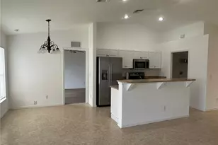 122 NW 15th Terrace, Cape Coral, FL 33993 - Photo 11