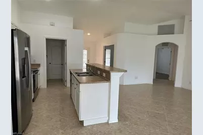 122 NW 15th Ter, Cape Coral, FL 33993 - Photo 9