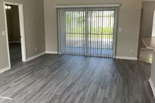 703 SW 22nd St, Cape Coral, FL 33991 - Photo 5