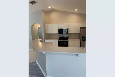 703 SW 22nd St, Cape Coral, FL 33991 - Photo 9